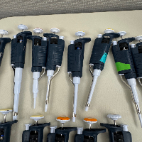 Gilson Micropipettes Quantity 17 image 2
